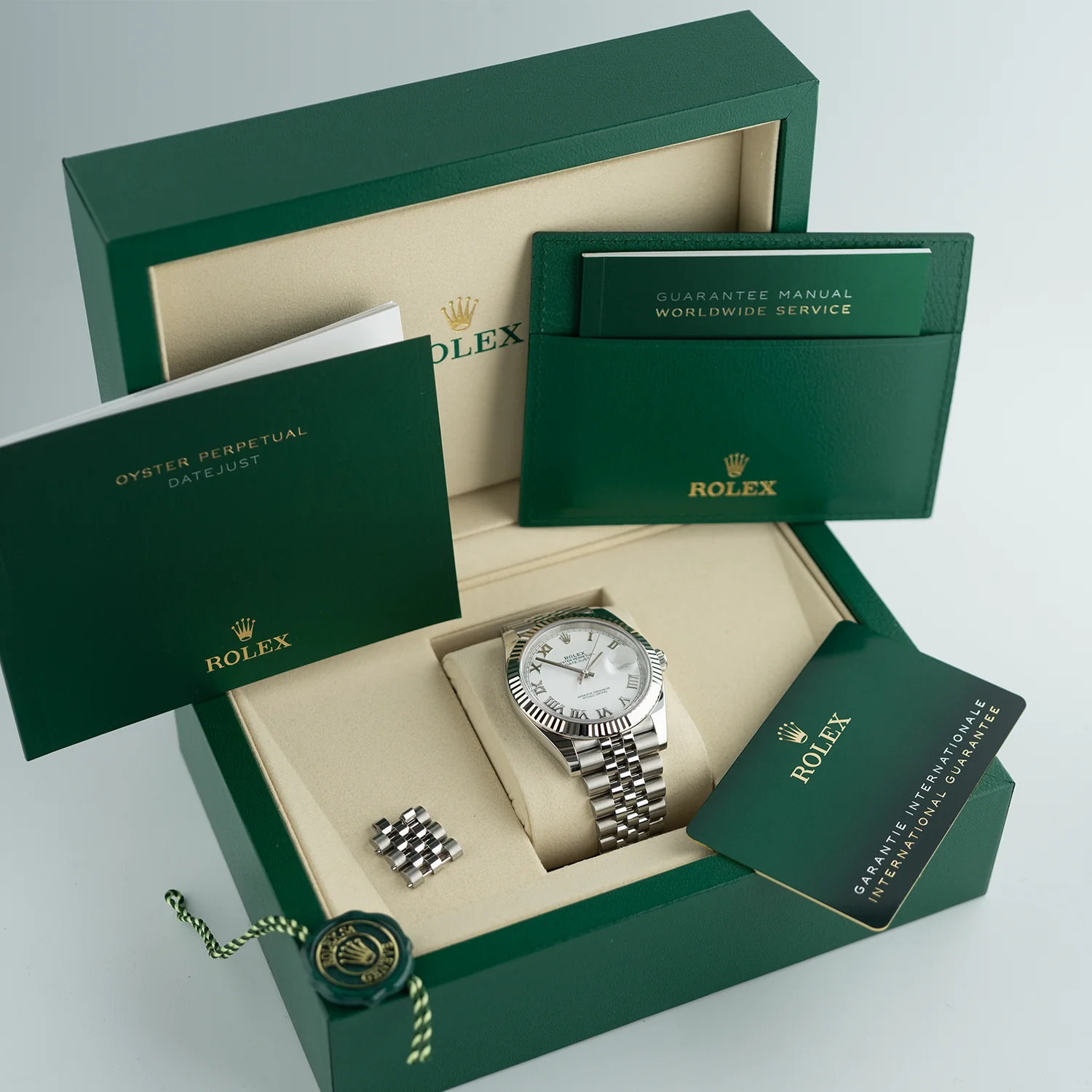 Datejust 41mm White Roman Dial Unworn 2026 Jubilee - 126334 - Image 7
