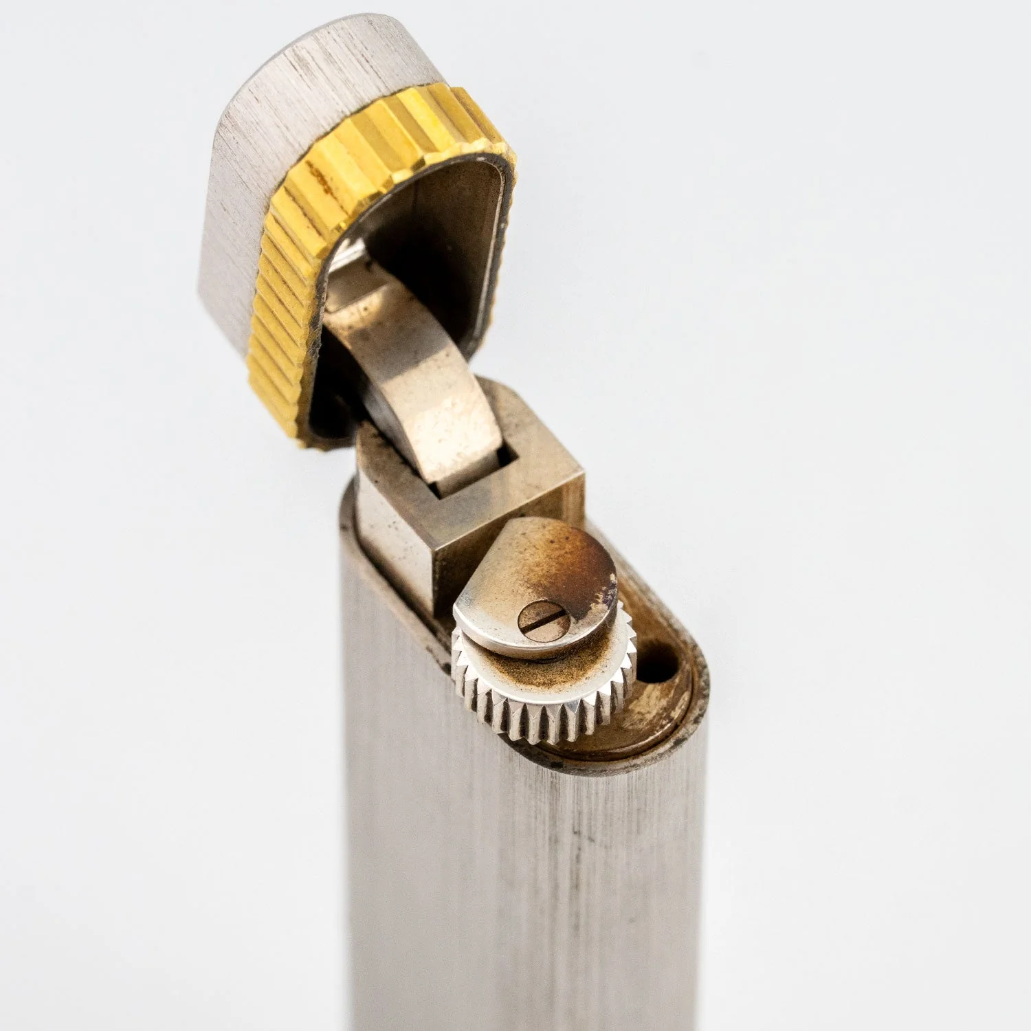Lighter Brushed Silver with Ribbed Gold Band - Les Must de Cartier - Image 3