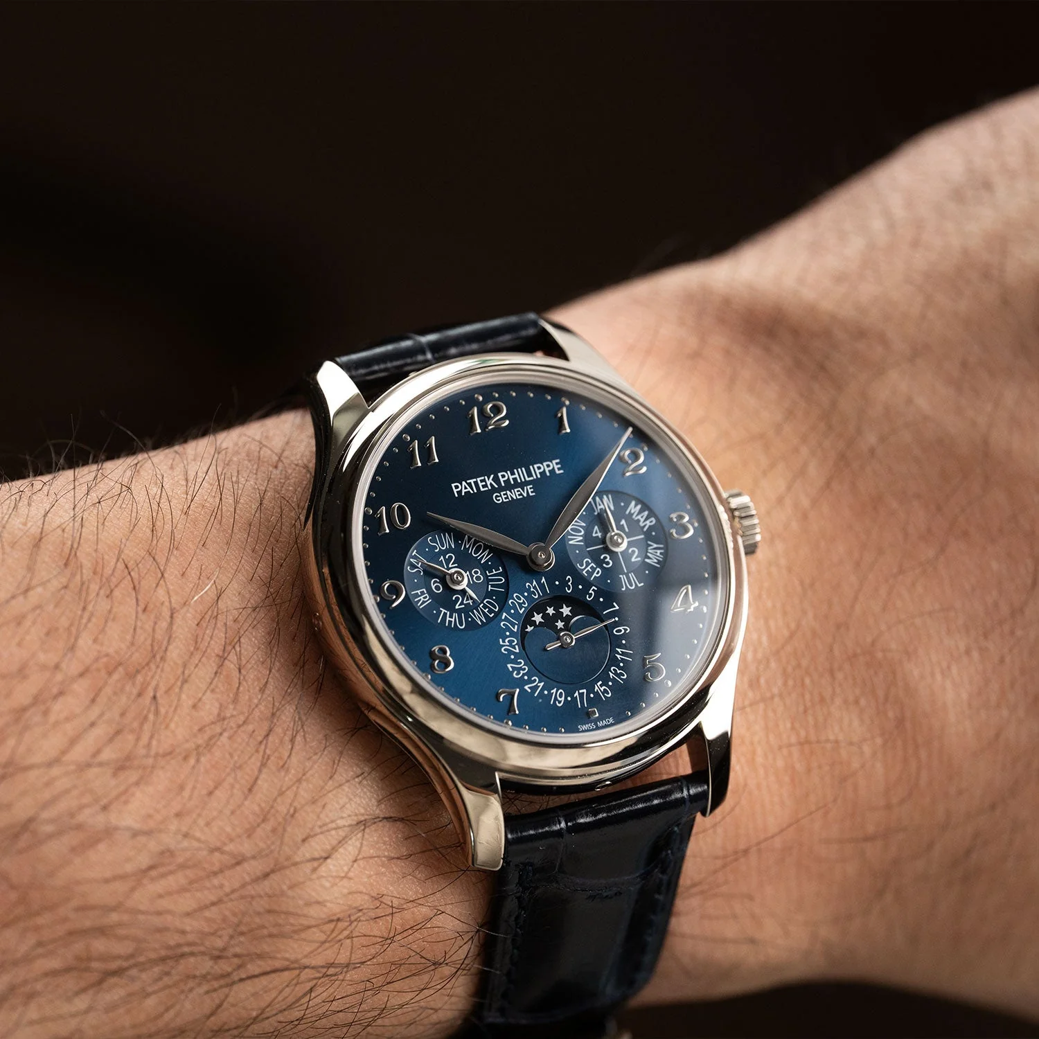 Perpetual Calendar Whitegold Blue Dial  - 5327G-001 - Image 7