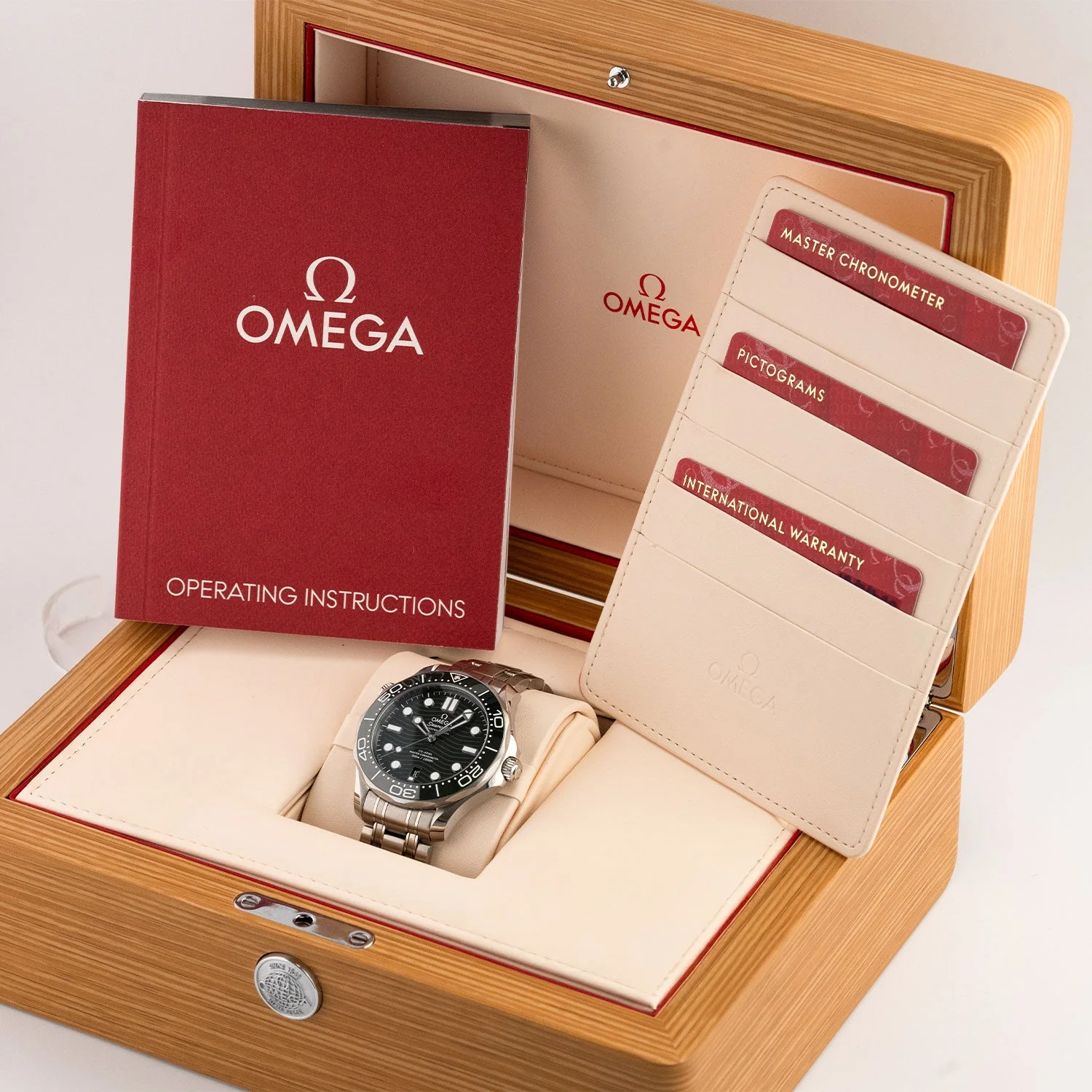 Seamaster Diver 300M Black Dial Unworn 2025 - 210.30.42.20.01.001 - Image 6