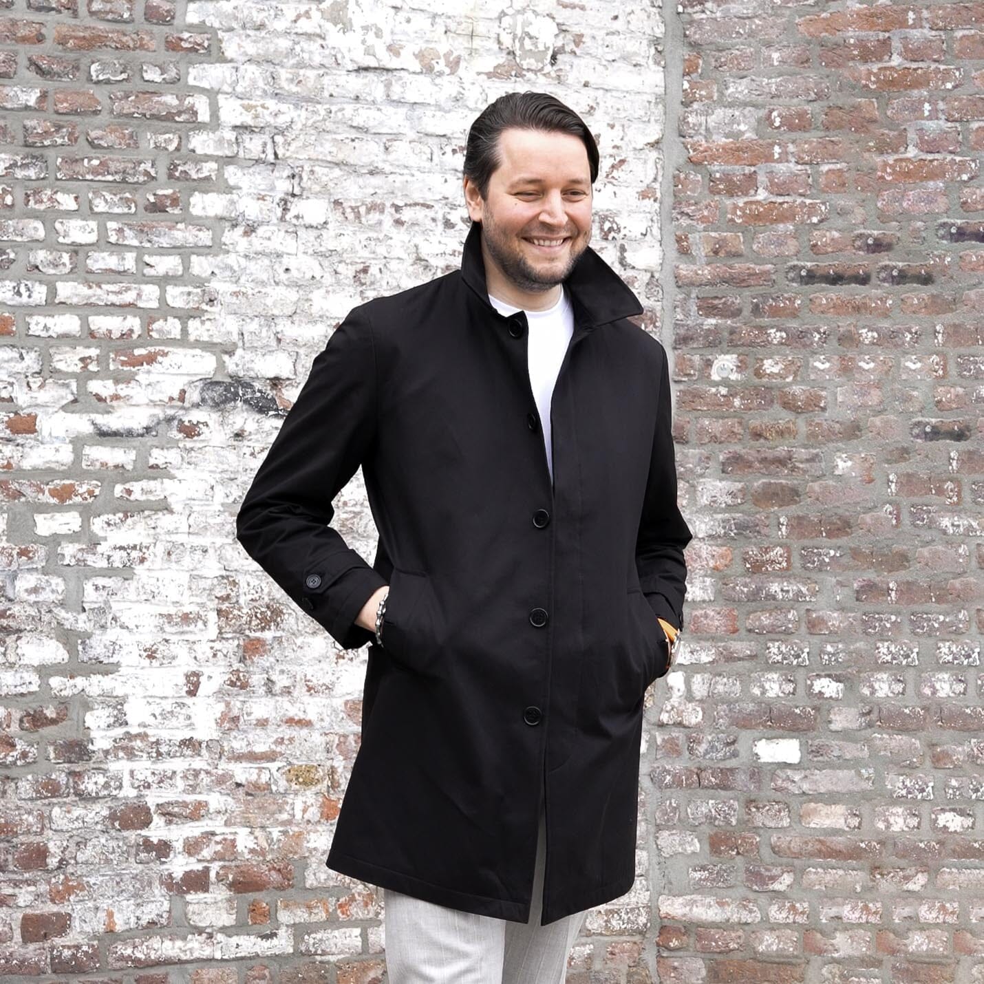 The BOND TRENCH COAT - Image 7
