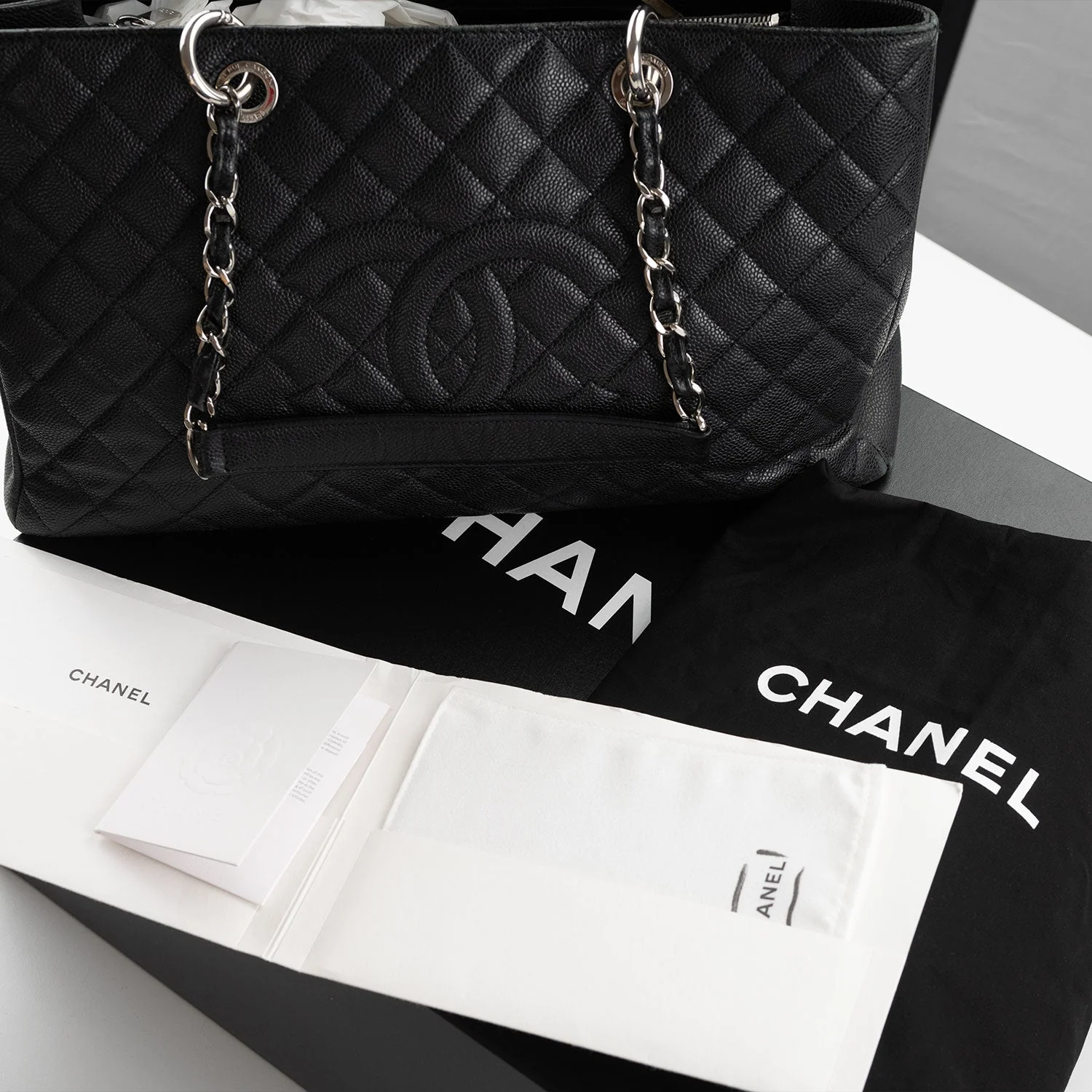 Vintage Leather Shoulder Bag - Image 14
